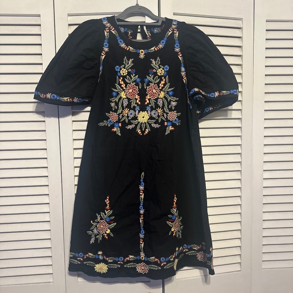 Free People Evangeline Embroidered Shift Dress- black- SIZE SMALL